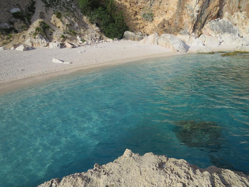 Appartamento Mariolu 3 Санта-Марія-Наваррезе Екстер'єр фото