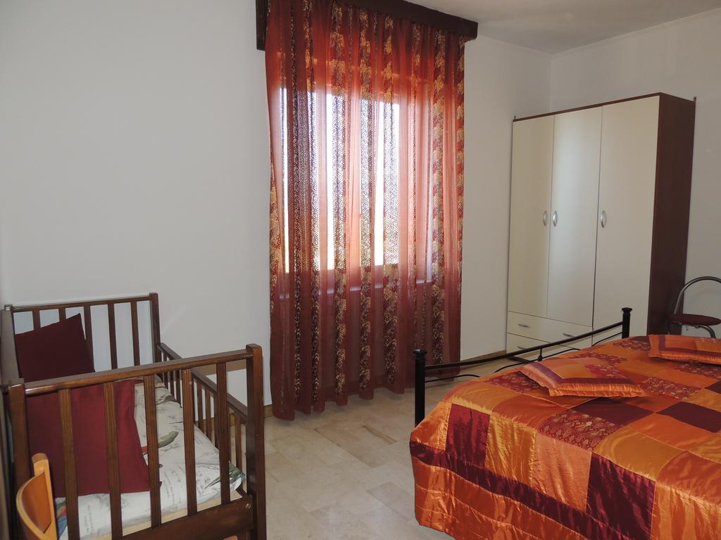 Appartamento Mariolu 3 Санта-Марія-Наваррезе Екстер'єр фото